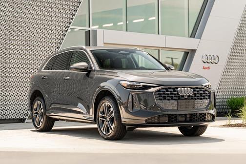 Gray Metallic 2025 Audi Q5 Premium Plus TFSI quattro S tronic