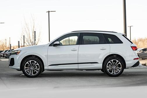 2025 Audi Q7 45 Premium