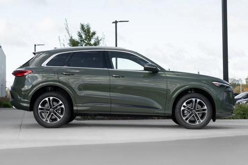 2025 Audi Q5 Premium Plus TFSI quattro S tronic