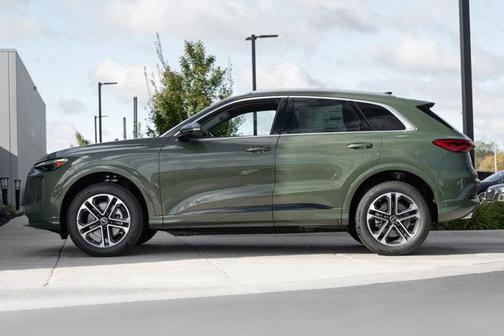 2025 Audi Q5 Premium Plus TFSI quattro S tronic