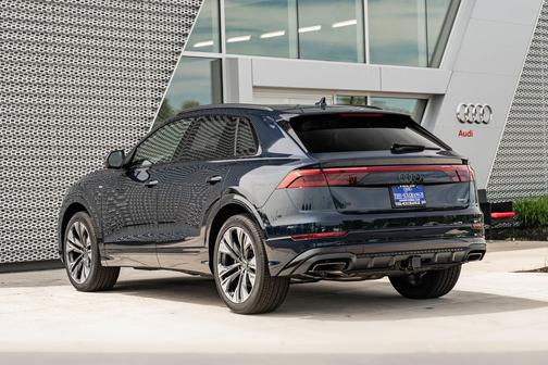 Waitomo Blue Metallic 2026 Audi Q8 55 Premium Plus