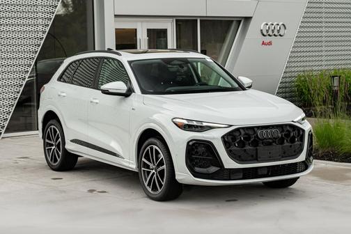 Glacier 2026 Audi Q5 Premium Plus TFSI quattro S tronic