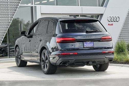 2025 Audi Q7 55 Premium Plus