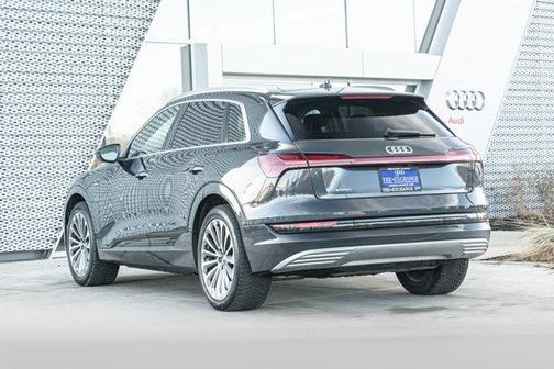 2019 Audi e-tron Premium Plus
