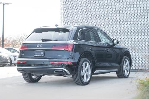 2022 Audi Q5 45 S line Premium Plus