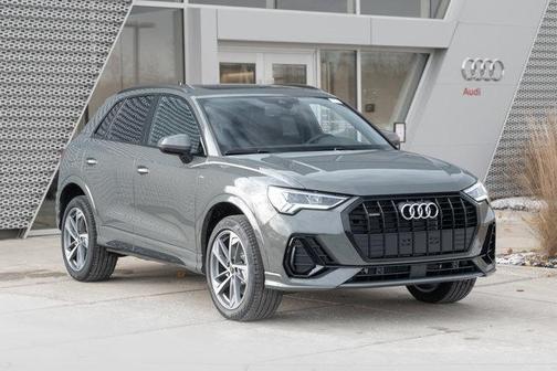 2025 Audi Q3 Premium 45 TFSI S line quattro Tiptronic