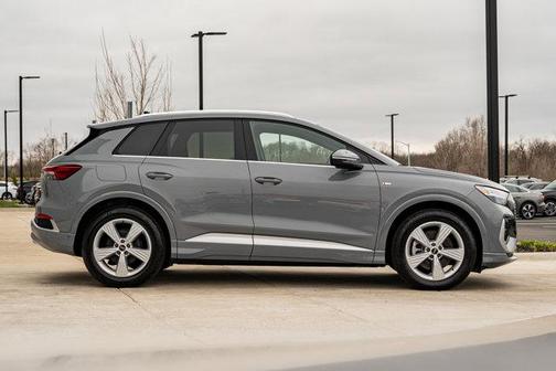 Pebble 2024 Audi Q4 e-tron Prestige 55 quattro