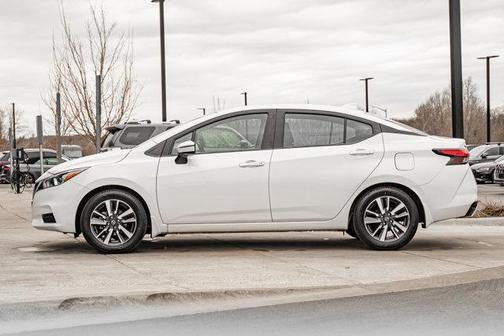 2021 Nissan Versa 1.6 SV