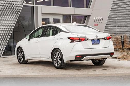 2021 Nissan Versa 1.6 SV