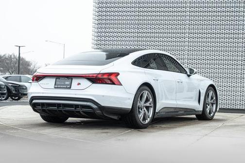 2023 Audi e-tron GT Prestige quattro