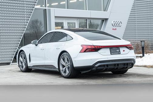 2023 Audi e-tron GT Prestige quattro