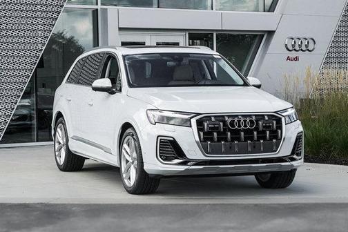 2025 Audi Q7 55 Premium Plus
