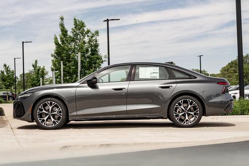 Daytona Gray Pearl Effect 2026 Audi A6 Premium Plus quattro S tronic