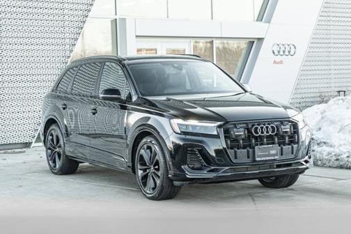 2025 Audi Q7 55 Premium Plus