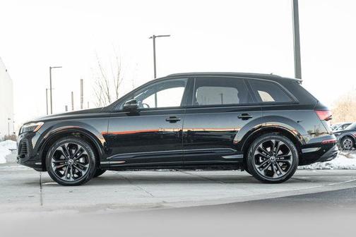 2025 Audi Q7 55 Premium Plus