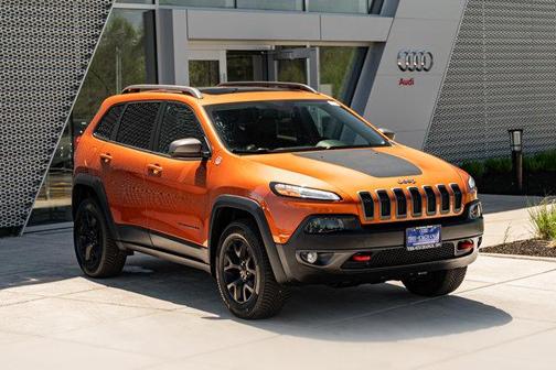Mango Tango Pearlcoat 2016 Jeep Cherokee Trailhawk
