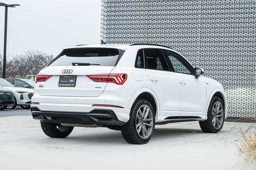 2022 Audi Q3 45 S line Premium Plus