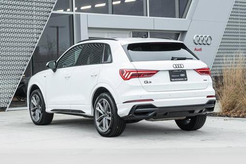 2022 Audi Q3 45 S line Premium Plus