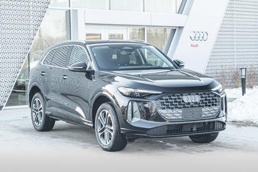 2025 Audi Q5 Premium TFSI quattro S tronic