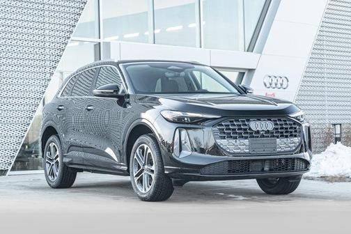 2025 Audi Q5 Premium TFSI quattro S tronic