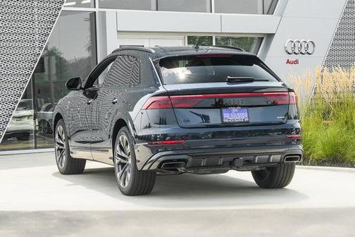 2025 Audi Q8 55 Prestige