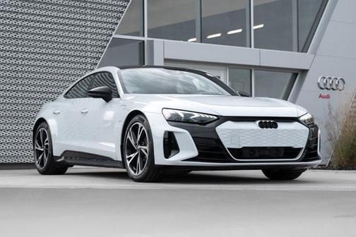 2023 Audi e-tron GT Premium Plus quattro