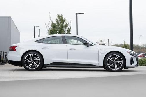 2023 Audi e-tron GT Premium Plus quattro