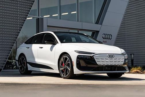 Glacier White 2025 Audi S6 e-tron Prestige