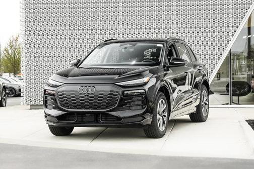 2025 Audi Q6 e-tron Premium Plus quattro