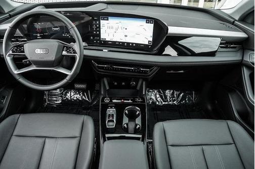 2025 Audi Q6 e-tron Premium Plus quattro