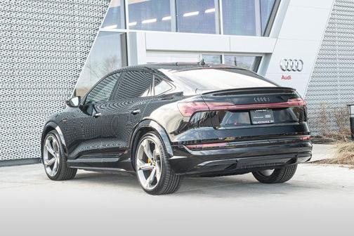 2022 Audi e-tron S Prestige
