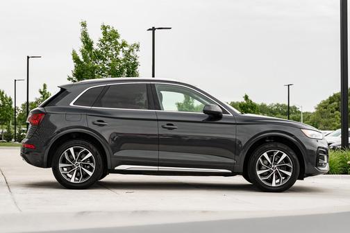 Gray Metallic 2021 Audi Q5 45 Premium Plus