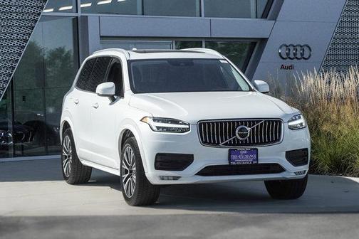 2020 Volvo XC90 T5 Momentum