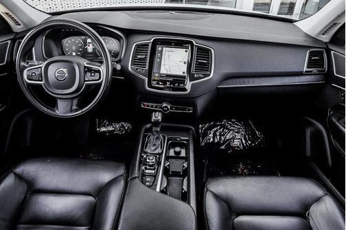 2020 Volvo XC90 T5 Momentum