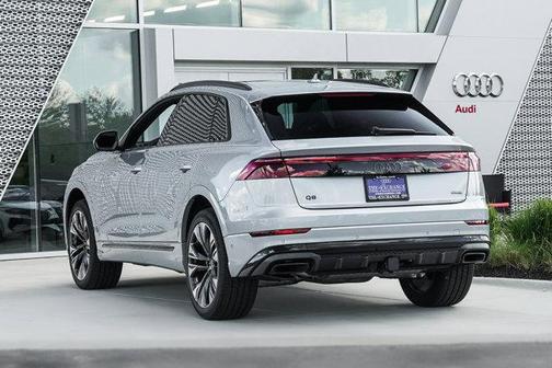 2025 Audi Q8 55 Premium Plus
