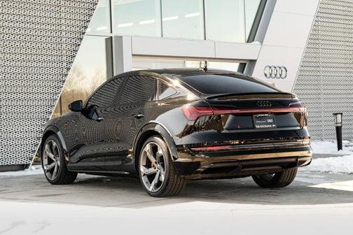 2023 Audi e-tron S Sportback Prestige quattro