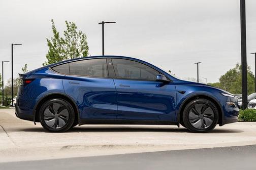 Deep Blue Metallic 2026 Tesla Model Y Long Range Launch Series