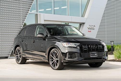 Mythos Black Metallic 2023 Audi Q7 55 Prestige