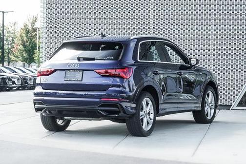 2022 Audi Q3 45 S line Premium