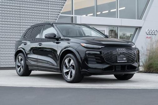 2025 Audi Q6 e-tron Premium Plus quattro