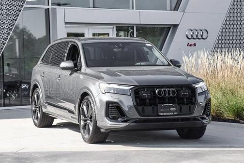 2025 Audi Q7 55 Premium Plus