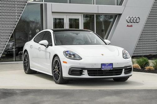2018 Porsche Panamera 4S