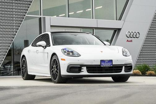 2018 Porsche Panamera 4S