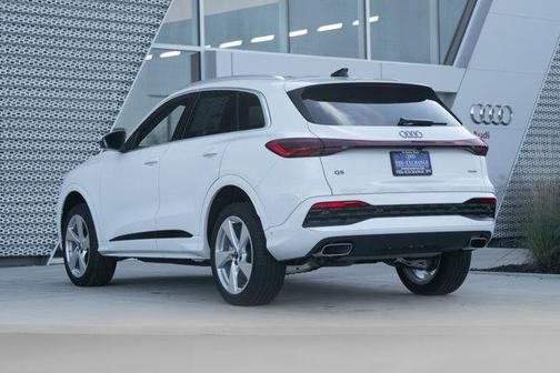2025 Audi Q5 Premium Plus TFSI quattro S tronic