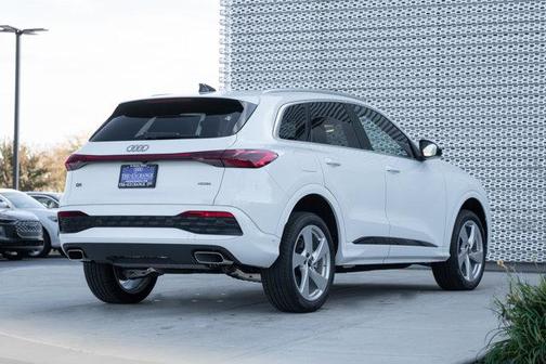 2025 Audi Q5 Premium Plus TFSI quattro S tronic