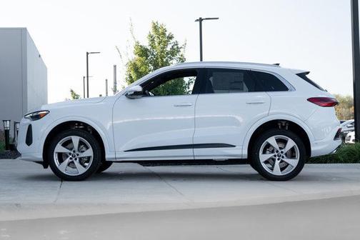 2025 Audi Q5 Premium Plus TFSI quattro S tronic
