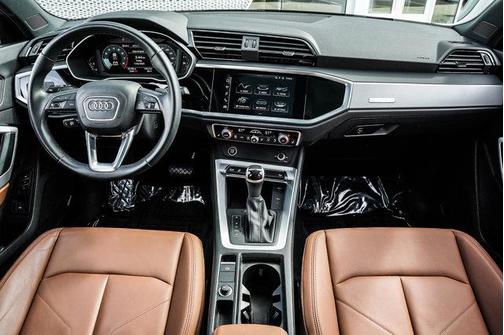 2022 Audi Q3 45 S line Premium Plus