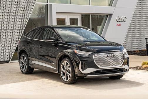 Mythos Black Metallic 2023 Audi Q4 e-tron Sportback Prestige 50 quattro