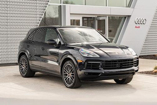 Moonlight Blue Metallic 2021 Porsche Cayenne Cayenne