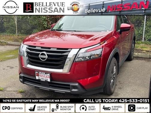 2024 Nissan Pathfinder SV